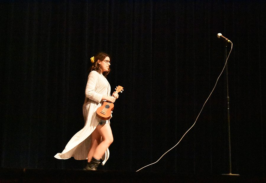 The third performer was Gracie Forsight, a sophmore. 