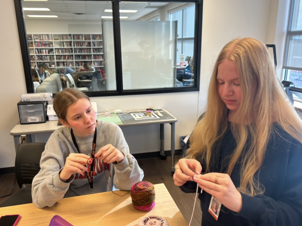 Librarian Promotes Creativity in Makerspace